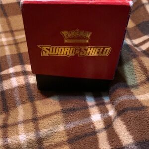 Pokemon Sword & Shield Box